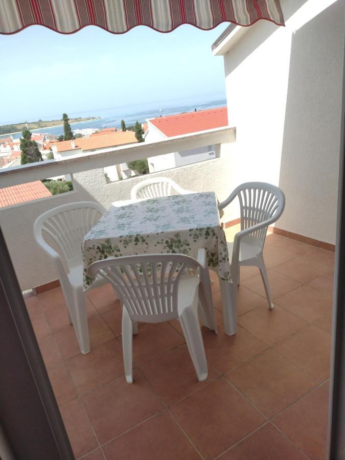 Apartman Tamara Apartamento Novalja Exterior foto