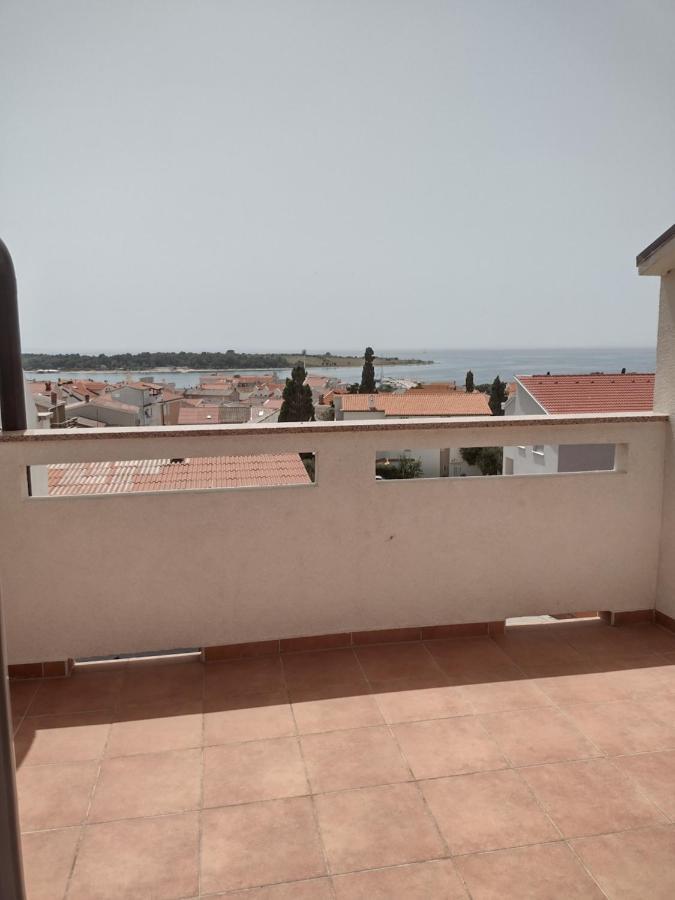 Apartman Tamara Apartamento Novalja Exterior foto